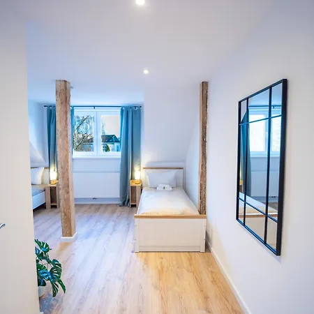 Heju - Charmanter Altbau Fuer 8 Oder 6 Lübeck