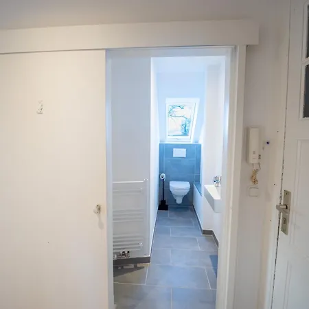 Heju - Charmanter Altbau Fuer 8 Oder 6 Lägenhet Lübeck