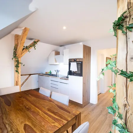 Lägenhet Heju - Charmanter Altbau Fuer 8 Oder 6 *