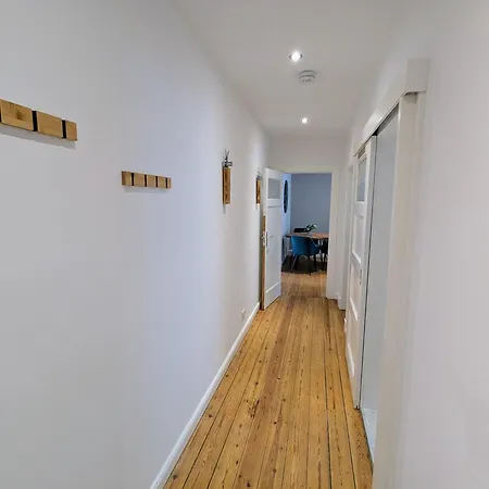 Heju - Charmanter Altbau Fuer 8 Oder 6 Lübeck