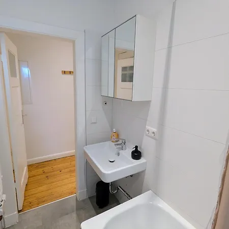 Heju - Charmanter Altbau Fuer 8 Oder 6 Lägenhet